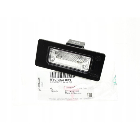 LAMPKA TABLICY AUDI A4 A5 A6 A7 Q5 TT REJESTRACYJNEJ 8T0943021 8T0943021A